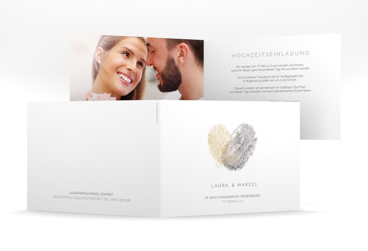 Hochzeitseinladung Fingerprint mittlere Klappkarte quer beige schlicht mit Fingerabdruck-Motiv