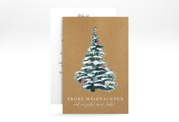 Business-Weihnachtskarte Wintertanne A6 Karte hoch Kraftpapier mit dekoriertem Tannenbaum voll Schnee