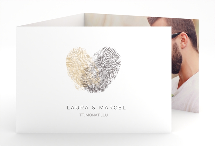 Hochzeitseinladung Fingerprint A6 Doppel-Klappkarte beige schlicht mit Fingerabdruck-Motiv