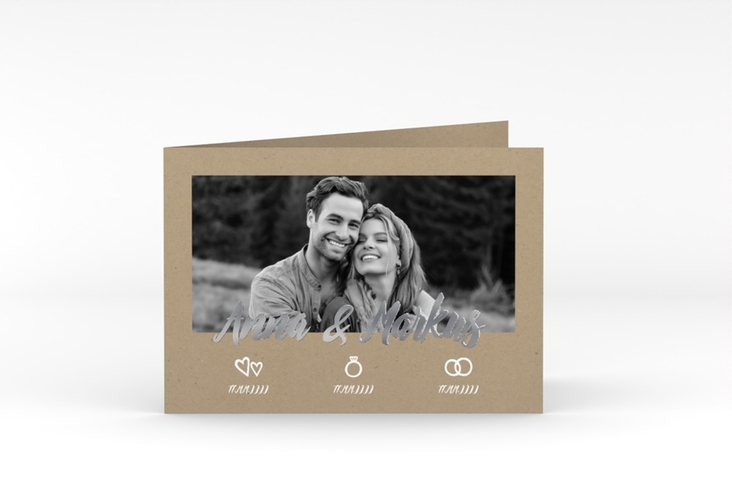 Hochzeitseinladung Icons A6 Klappkarte quer silber in Kraftpapier-Optik mit Foto