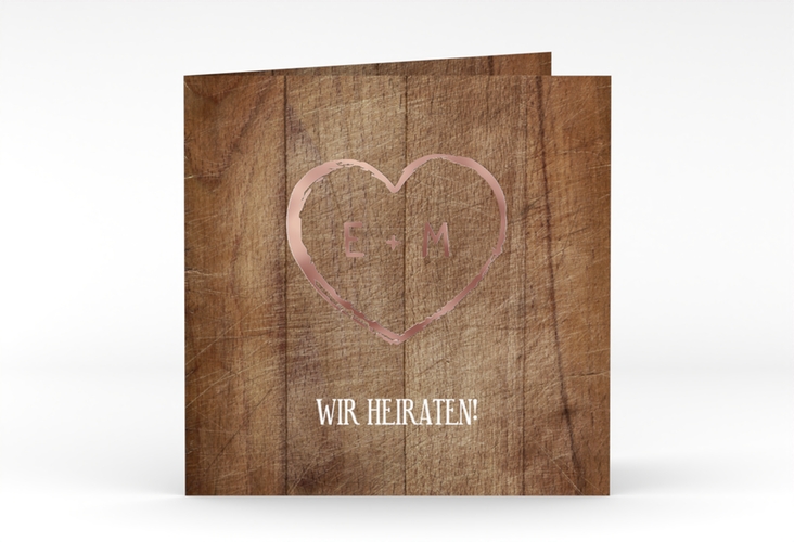 Hochzeitseinladung Wood quadr. Klappkarte braun rosegold in Holz-Optik mit Herz und Initialen