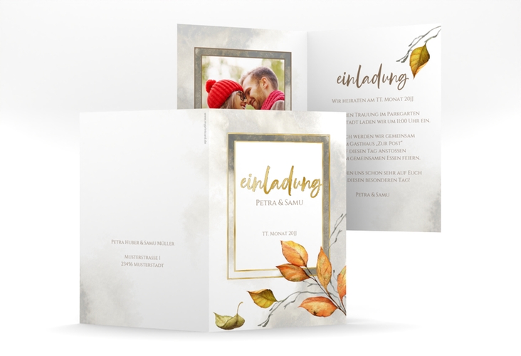 Einladungskarte Hochzeit Herbst A6 Klappkarte hoch gold mit orangefarbigem Herbstlaub in Aquarell