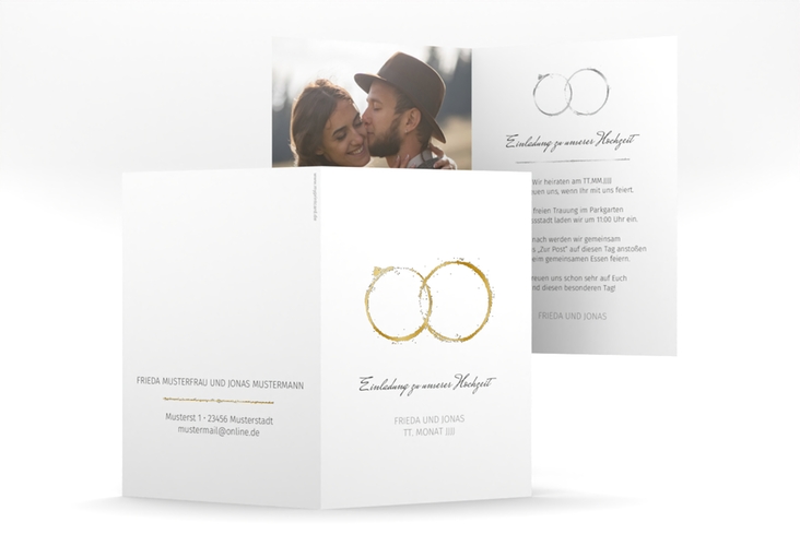 Einladungskarte Hochzeit Trauringe A6 Klappkarte hoch grau gold minimalistisch gestaltet mit zwei Eheringen