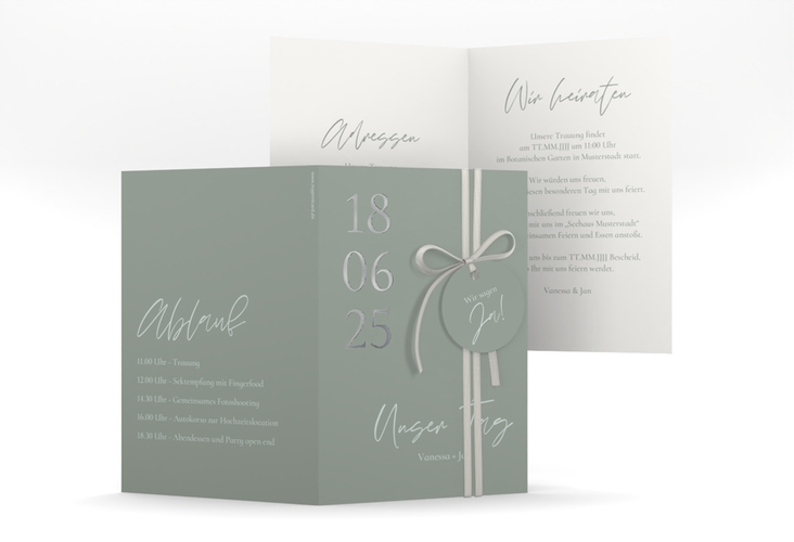 Einladungskarte Hochzeit Day A6 Klappkarte hoch gruen silber mit Datum im minimalistischen Design