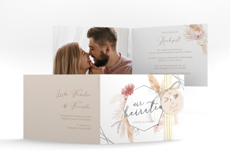 Hochzeitseinladung Bohostyle A6 Klappkarte quer beige silber mit Pampasgras in Aquarell