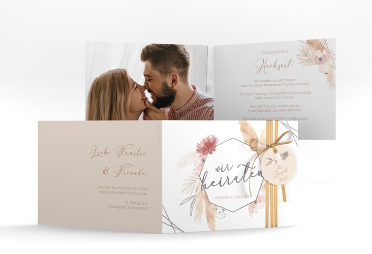 Hochzeitseinladung Bohostyle A6 Klappkarte quer beige silber mit Pampasgras in Aquarell