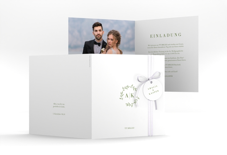 Hochzeitseinladung Filigrana quadr. Klappkarte gruen in reduziertem Design mit Initialen und zartem Blätterkranz