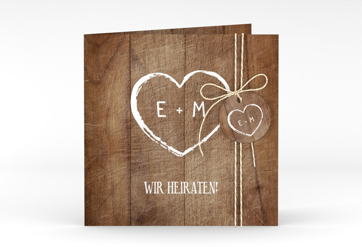 Hochzeitseinladung Wood quadr. Klappkarte braun in Holz-Optik mit Herz und Initialen