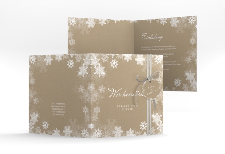 Hochzeitseinladung Snowfall quadr. Klappkarte Kraftpapier mit Schneeflocken für Winterhochzeit