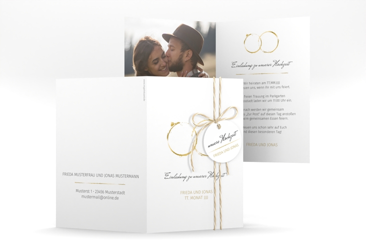 Einladungskarte Hochzeit Trauringe A6 Klappkarte hoch gold minimalistisch gestaltet mit zwei Eheringen