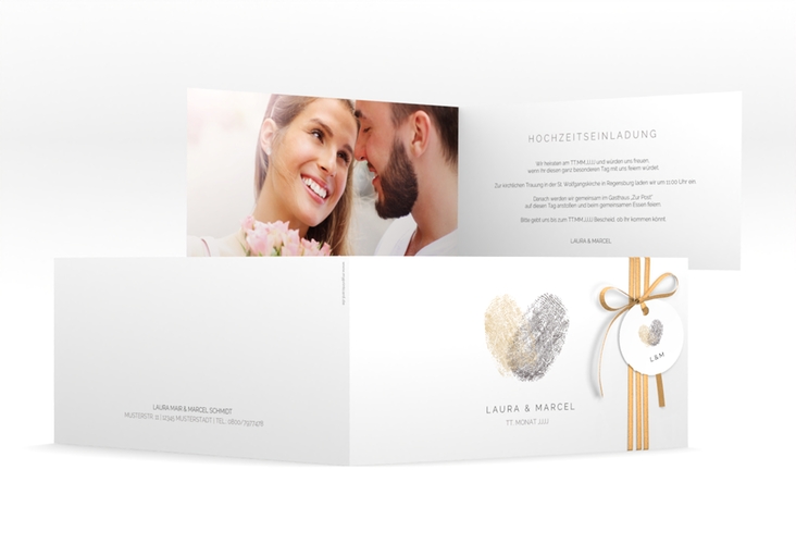 Hochzeitseinladung Fingerprint lange Klappkarte quer beige hochglanz schlicht mit Fingerabdruck-Motiv