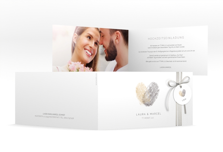 Hochzeitseinladung Fingerprint lange Klappkarte quer beige hochglanz schlicht mit Fingerabdruck-Motiv