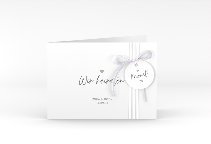 Hochzeitseinladung Herzschlag A6 Klappkarte quer weiss hochglanz schlicht und elegant mit Herzchen