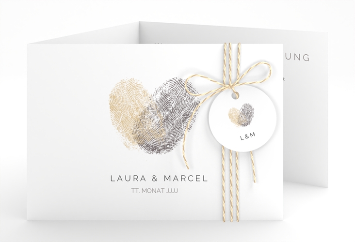 Hochzeitseinladung Fingerprint A6 Doppel-Klappkarte beige schlicht mit Fingerabdruck-Motiv