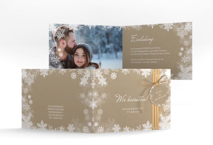 Hochzeitseinladung Snowfall A6 Klappkarte quer Kraftpapier mit Schneeflocken für Winterhochzeit