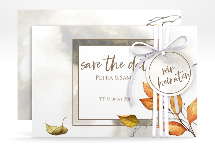 Save the Date-Karte Herbst A6 Karte quer braun hochglanz mit orangefarbigem Herbstlaub in Aquarell