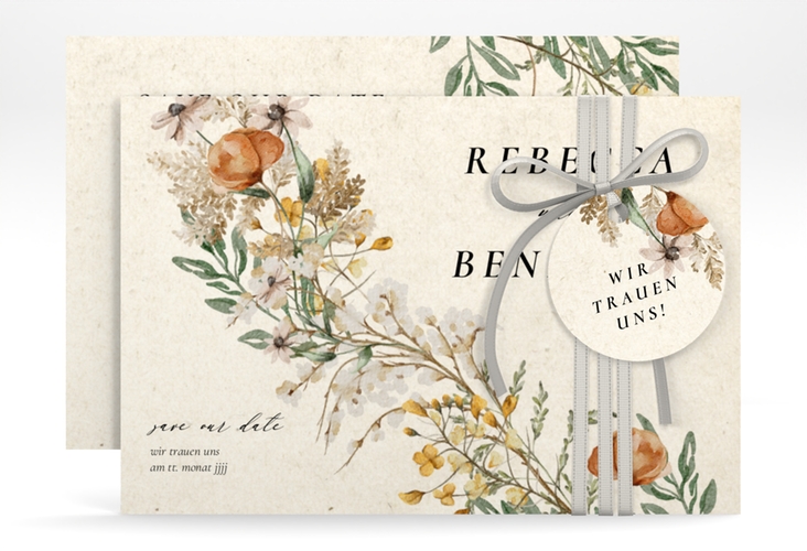 Save the Date-KarteWildfang A6 Karte quer beige hochglanz mit getrockneten Wiesenblumen