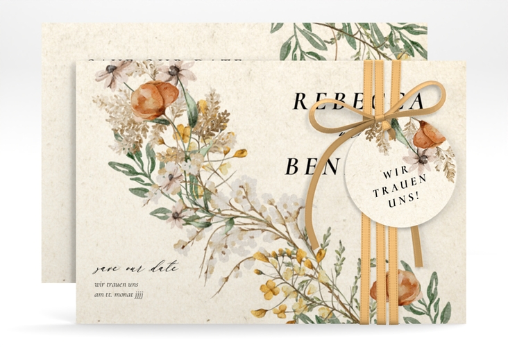 Save the Date-KarteWildfang A6 Karte quer beige hochglanz mit getrockneten Wiesenblumen