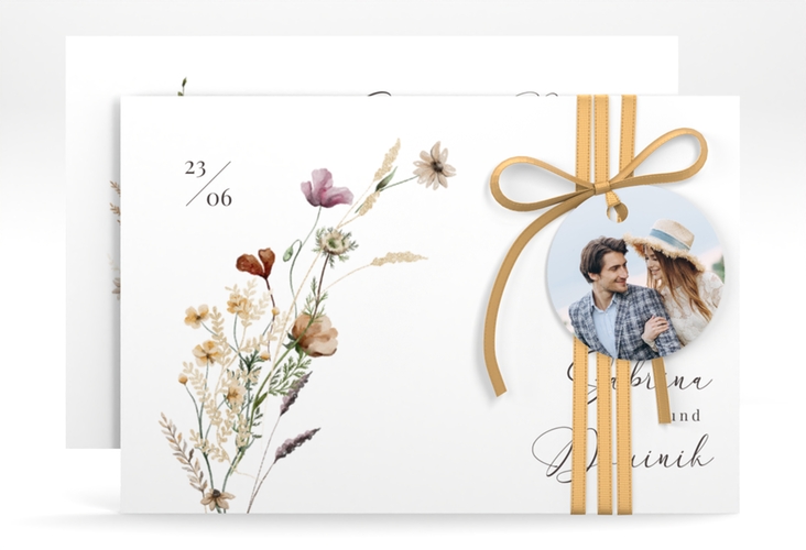 Save the Date-Karte Sauvages A6 Karte quer hochglanz mit getrockneten Wiesenblumen