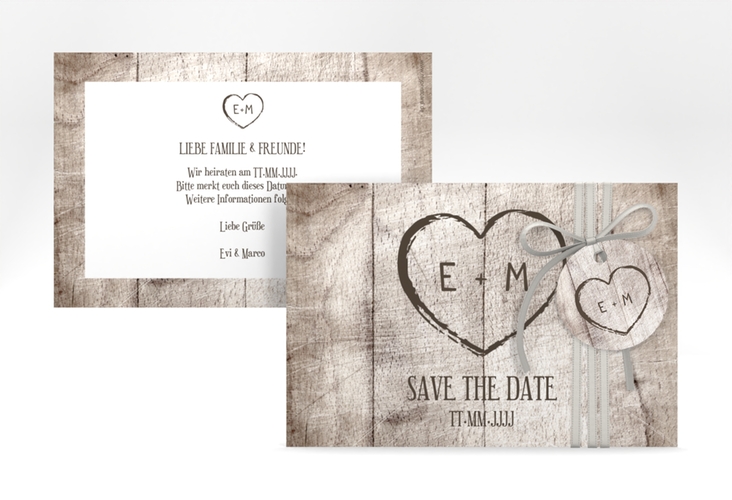 Save the Date-Karte Wood A6 Karte quer weiss in Holz-Optik mit Herz und Initialen