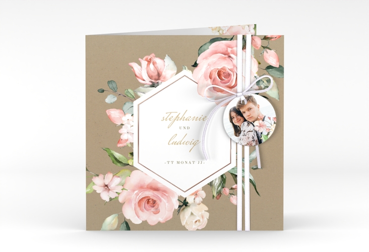 Hochzeitseinladung Graceful quadr. Klappkarte Kraftpapier rosegold mit Rosenblüten in Rosa und Weiß