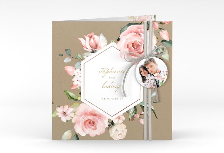 Hochzeitseinladung Graceful quadr. Klappkarte Kraftpapier rosegold mit Rosenblüten in Rosa und Weiß