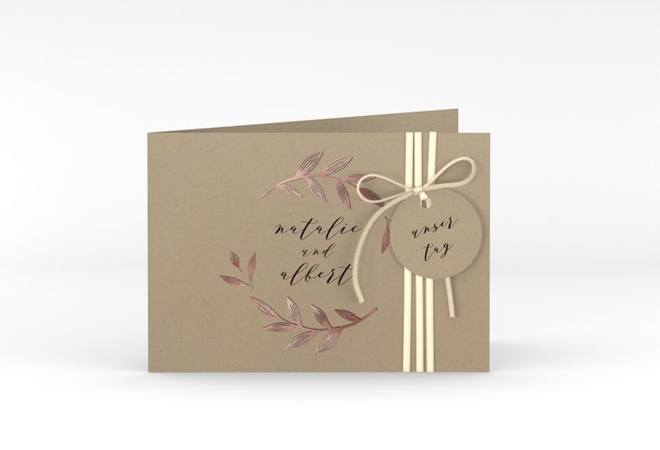 Hochzeitseinladung Naturelove A6 Klappkarte quer schwarz rosegold in Kraftpapier-Optik mit Blatt-Illustration