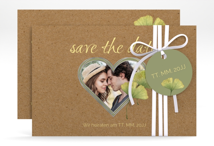 Save the Date-Karte Ginko A6 Karte quer Kraftpapier silber mit Herz und zwei Ginkgo-Blättern