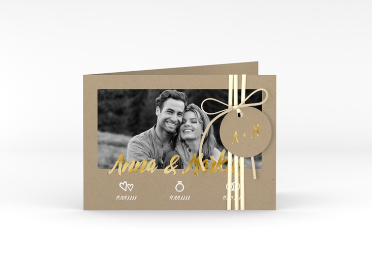 Hochzeitseinladung Icons A6 Klappkarte quer gold in Kraftpapier-Optik mit Foto