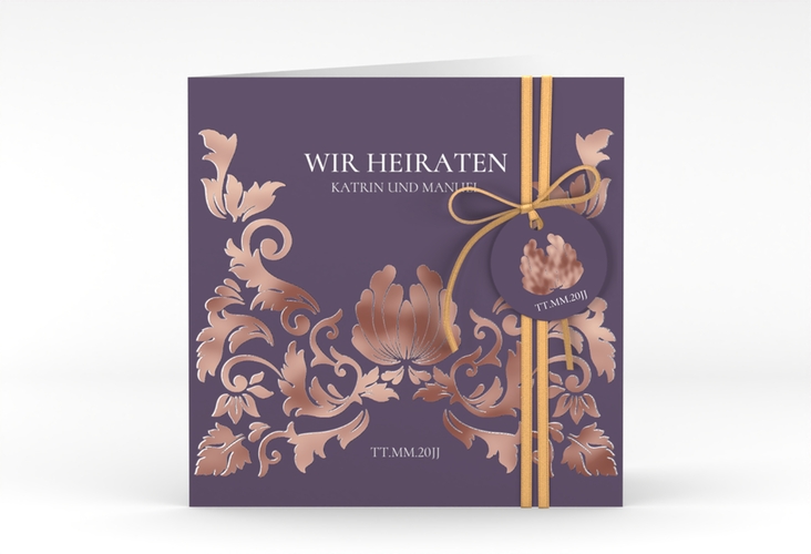 Hochzeitseinladung Royal quadr. Klappkarte lila rosegold mit barockem Blumen-Ornament