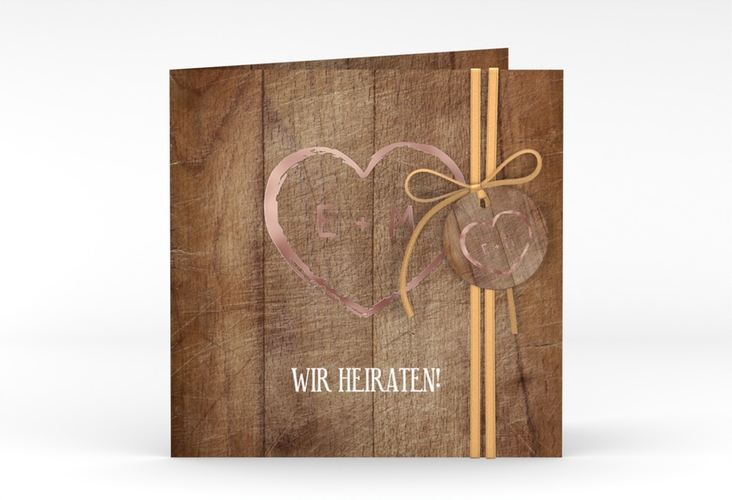 Hochzeitseinladung Wood quadr. Klappkarte braun rosegold in Holz-Optik mit Herz und Initialen