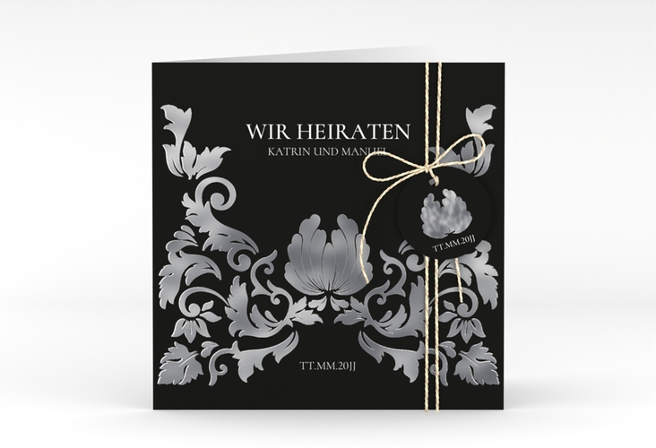 Hochzeitseinladung Royal quadr. Klappkarte schwarz silber mit barockem Blumen-Ornament