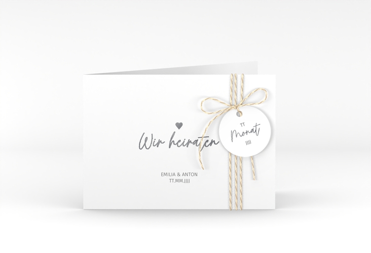 Hochzeitseinladung Herzschlag A6 Klappkarte quer weiss silber schlicht und elegant mit Herzchen