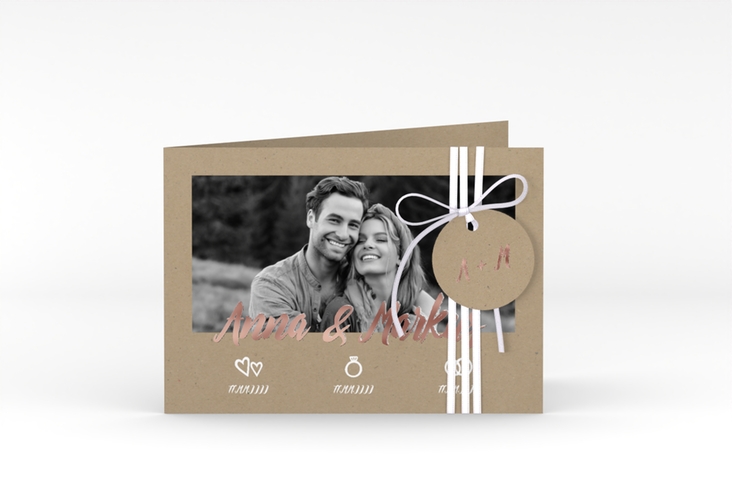 Hochzeitseinladung Icons A6 Klappkarte quer Kraftpapier rosegold in Kraftpapier-Optik mit Foto